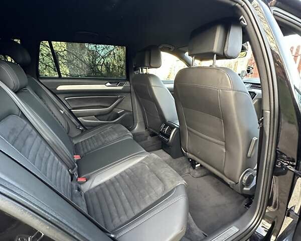 Черный Фольксваген Пассат, объемом двигателя 2 л и пробегом 186 тыс. км за 20499 $, фото 143 на Automoto.ua