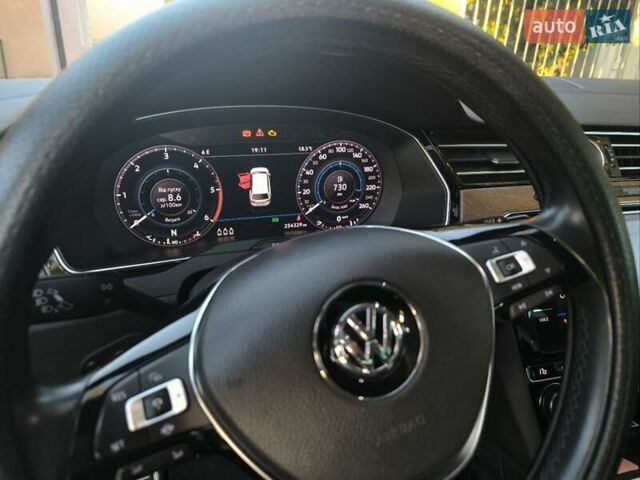 Чорний Фольксваген Пассат, об'ємом двигуна 1.97 л та пробігом 255 тис. км за 21500 $, фото 9 на Automoto.ua