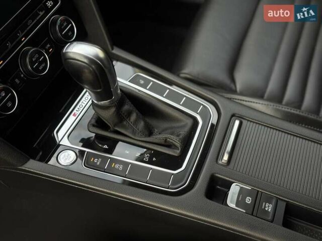 Чорний Фольксваген Пассат, об'ємом двигуна 1.97 л та пробігом 147 тис. км за 25999 $, фото 40 на Automoto.ua