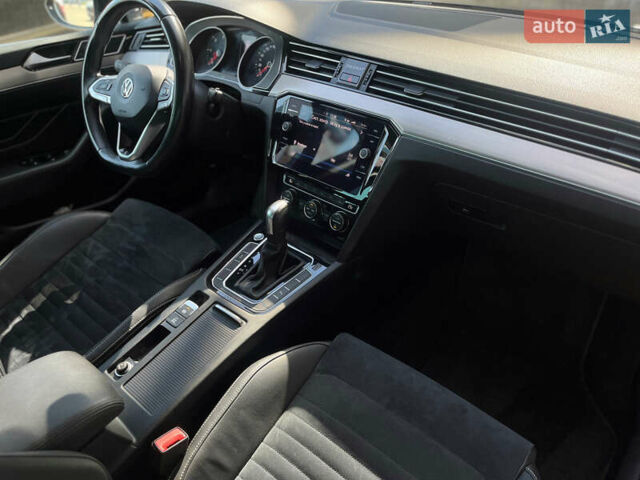 Черный Фольксваген Пассат, объемом двигателя 2 л и пробегом 188 тыс. км за 21998 $, фото 22 на Automoto.ua