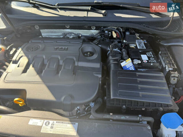 Чорний Фольксваген Пассат, об'ємом двигуна 2 л та пробігом 274 тис. км за 17650 $, фото 39 на Automoto.ua