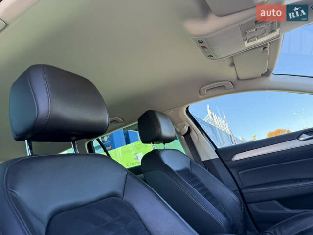 Чорний Фольксваген Пассат, об'ємом двигуна 2 л та пробігом 274 тис. км за 17650 $, фото 25 на Automoto.ua