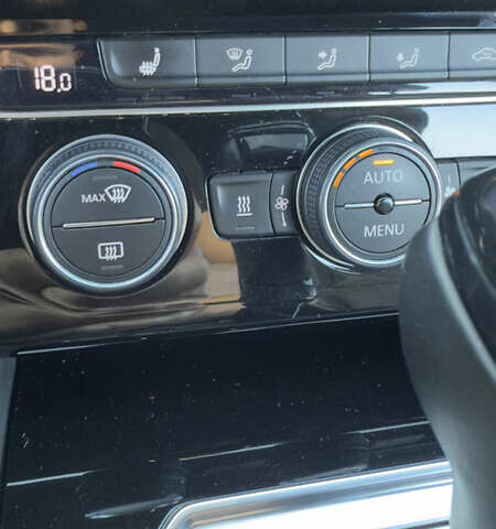 Чорний Фольксваген Пассат, об'ємом двигуна 1.97 л та пробігом 175 тис. км за 21900 $, фото 42 на Automoto.ua