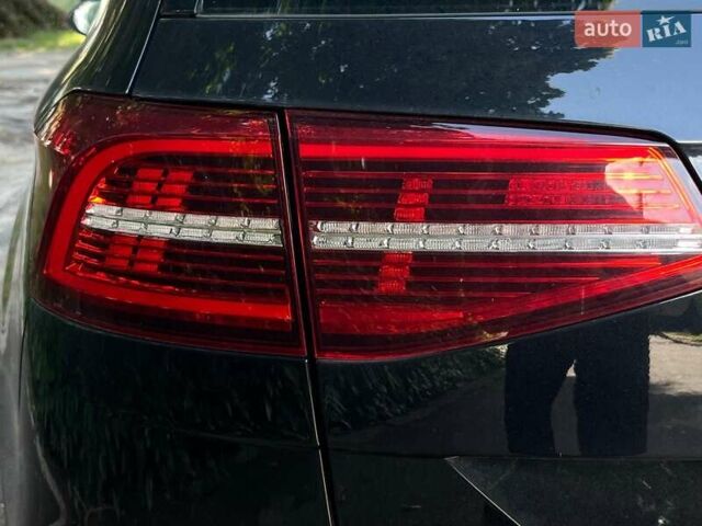 Чорний Фольксваген Пассат, об'ємом двигуна 2 л та пробігом 107 тис. км за 27440 $, фото 16 на Automoto.ua