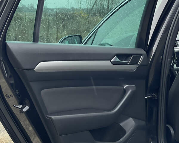 Черный Фольксваген Пассат, объемом двигателя 1.97 л и пробегом 281 тыс. км за 18099 $, фото 21 на Automoto.ua