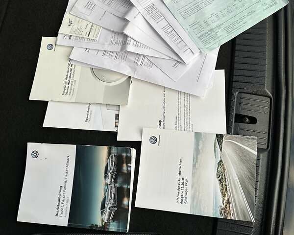 Чорний Фольксваген Пассат, об'ємом двигуна 1.97 л та пробігом 186 тис. км за 20450 $, фото 76 на Automoto.ua