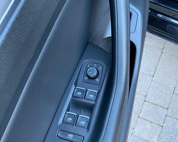 Черный Фольксваген Пассат, объемом двигателя 2 л и пробегом 235 тыс. км за 19771 $, фото 21 на Automoto.ua