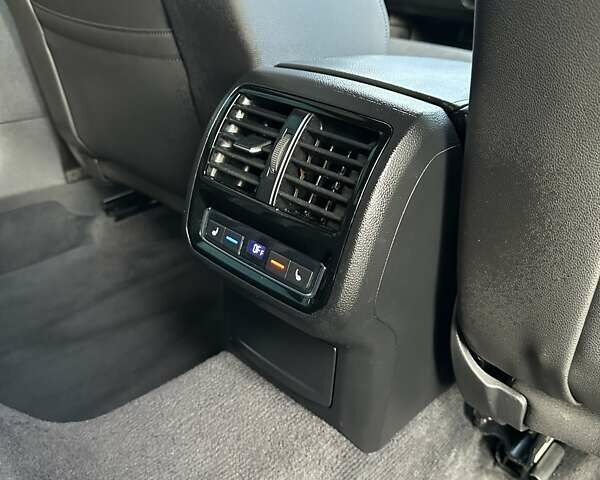 Черный Фольксваген Пассат, объемом двигателя 2 л и пробегом 186 тыс. км за 19950 $, фото 124 на Automoto.ua