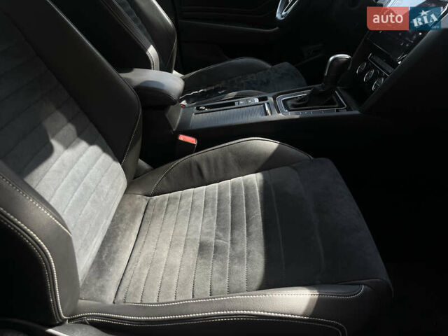 Черный Фольксваген Пассат, объемом двигателя 2 л и пробегом 188 тыс. км за 21998 $, фото 24 на Automoto.ua