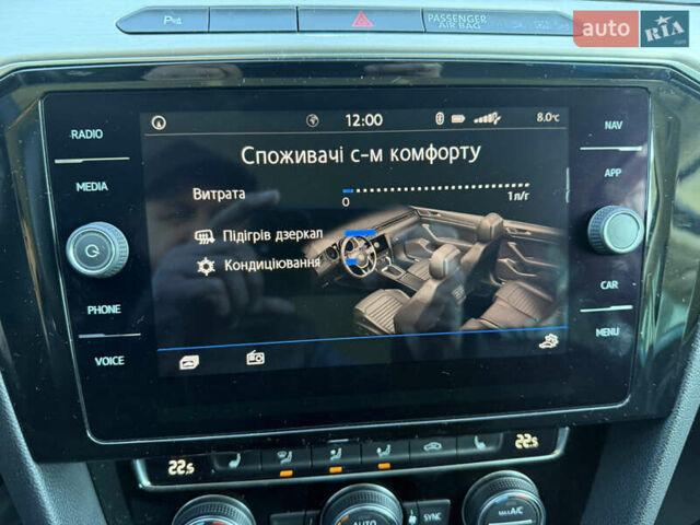 Чорний Фольксваген Пассат, об'ємом двигуна 2 л та пробігом 274 тис. км за 17650 $, фото 32 на Automoto.ua