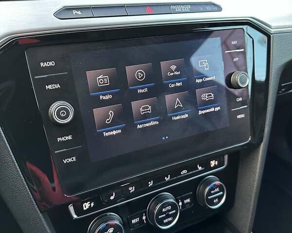 Черный Фольксваген Пассат, объемом двигателя 2 л и пробегом 186 тыс. км за 20499 $, фото 85 на Automoto.ua