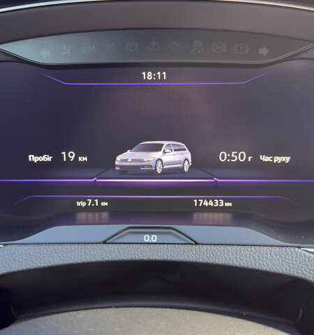 Чорний Фольксваген Пассат, об'ємом двигуна 1.97 л та пробігом 175 тис. км за 21900 $, фото 56 на Automoto.ua