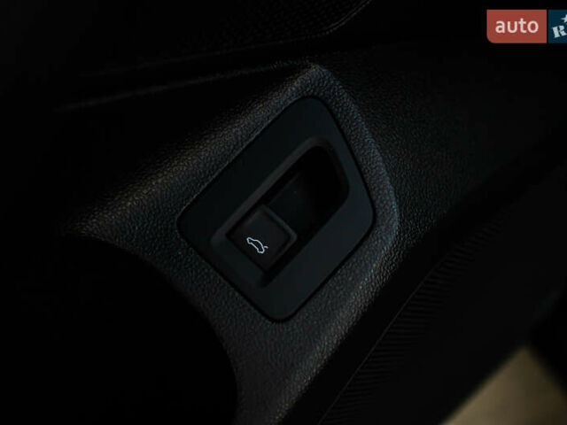 Черный Фольксваген Пассат, объемом двигателя 2 л и пробегом 215 тыс. км за 21700 $, фото 55 на Automoto.ua