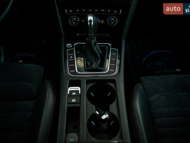 Черный Фольксваген Пассат, объемом двигателя 2 л и пробегом 215 тыс. км за 21700 $, фото 68 на Automoto.ua