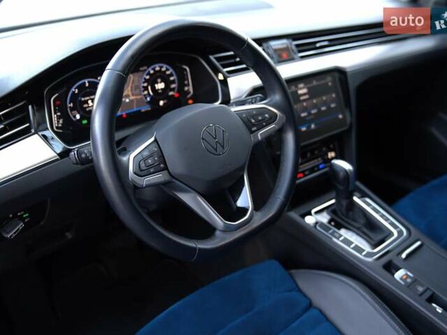 Черный Фольксваген Пассат, объемом двигателя 1.97 л и пробегом 183 тыс. км за 24800 $, фото 29 на Automoto.ua