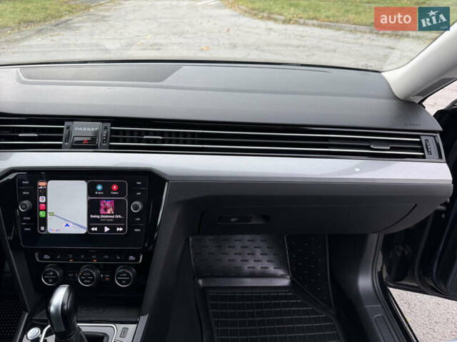 Черный Фольксваген Пассат, объемом двигателя 1.97 л и пробегом 273 тыс. км за 17999 $, фото 38 на Automoto.ua