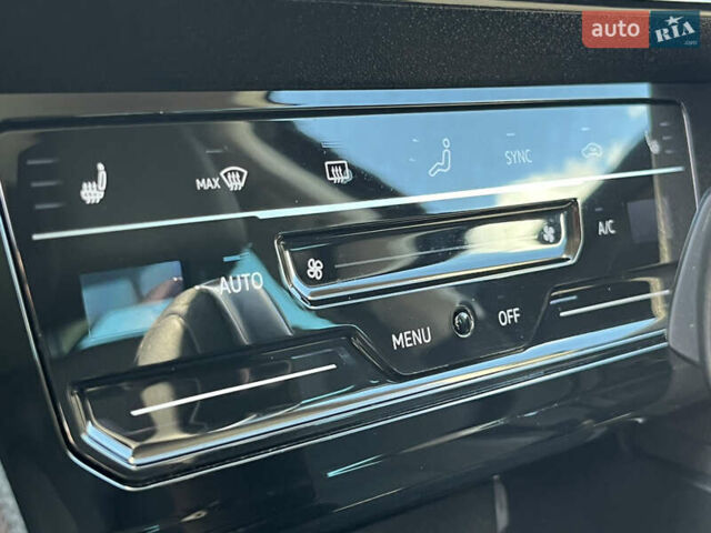 Черный Фольксваген Пассат, объемом двигателя 1.97 л и пробегом 145 тыс. км за 26300 $, фото 28 на Automoto.ua