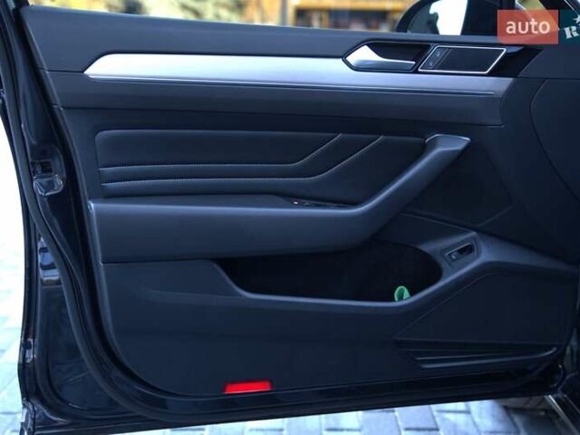 Черный Фольксваген Пассат, объемом двигателя 1.97 л и пробегом 183 тыс. км за 24800 $, фото 23 на Automoto.ua