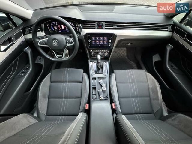 Черный Фольксваген Пассат, объемом двигателя 1.97 л и пробегом 186 тыс. км за 27400 $, фото 30 на Automoto.ua