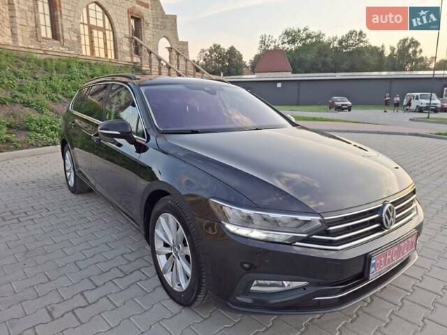 Черный Фольксваген Пассат, объемом двигателя 1.6 л и пробегом 225 тыс. км за 16999 $, фото 7 на Automoto.ua