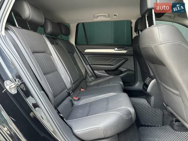 Черный Фольксваген Пассат, объемом двигателя 1.97 л и пробегом 186 тыс. км за 27400 $, фото 20 на Automoto.ua