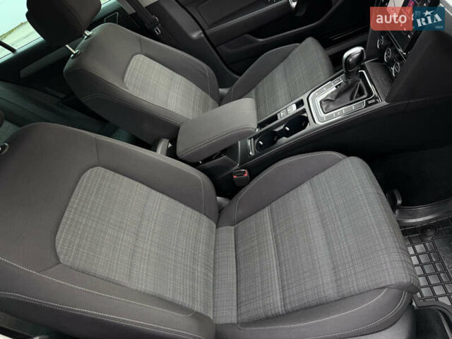 Чорний Фольксваген Пассат, об'ємом двигуна 2 л та пробігом 200 тис. км за 18999 $, фото 38 на Automoto.ua