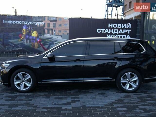 Черный Фольксваген Пассат, объемом двигателя 1.97 л и пробегом 183 тыс. км за 24800 $, фото 5 на Automoto.ua