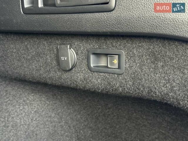 Черный Фольксваген Пассат, объемом двигателя 1.97 л и пробегом 186 тыс. км за 27400 $, фото 41 на Automoto.ua