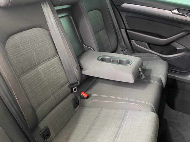 Черный Фольксваген Пассат, объемом двигателя 1.97 л и пробегом 184 тыс. км за 22950 $, фото 11 на Automoto.ua