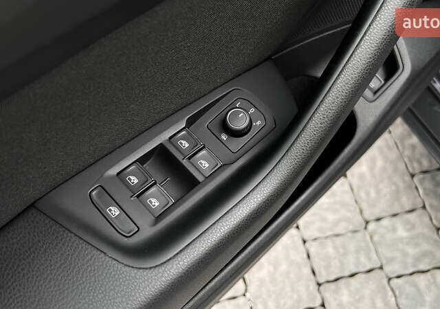 Черный Фольксваген Пассат, объемом двигателя 1.4 л и пробегом 170 тыс. км за 22502 $, фото 10 на Automoto.ua