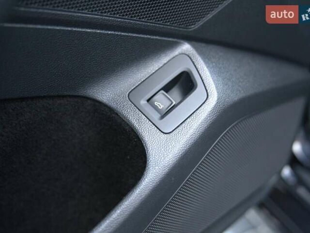 Черный Фольксваген Пассат, объемом двигателя 1.97 л и пробегом 183 тыс. км за 24800 $, фото 28 на Automoto.ua