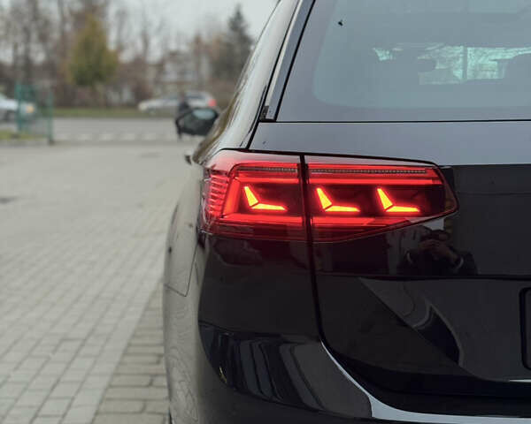 Чорний Фольксваген Пассат, об'ємом двигуна 1.97 л та пробігом 221 тис. км за 22899 $, фото 10 на Automoto.ua