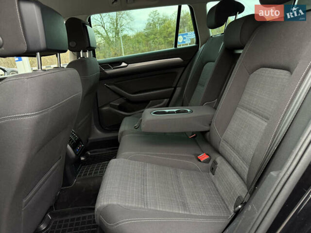 Чорний Фольксваген Пассат, об'ємом двигуна 2 л та пробігом 200 тис. км за 18999 $, фото 58 на Automoto.ua