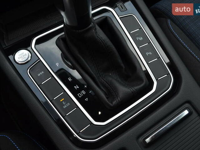 Черный Фольксваген Пассат, объемом двигателя 1.4 л и пробегом 170 тыс. км за 22502 $, фото 28 на Automoto.ua