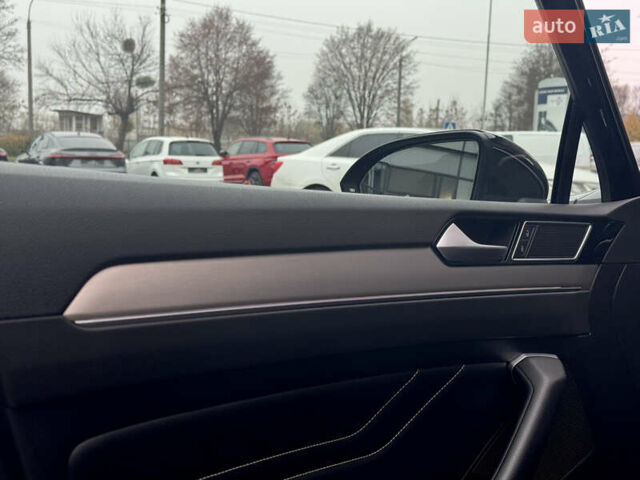 Чорний Фольксваген Пассат, об'ємом двигуна 1.97 л та пробігом 221 тис. км за 22899 $, фото 18 на Automoto.ua