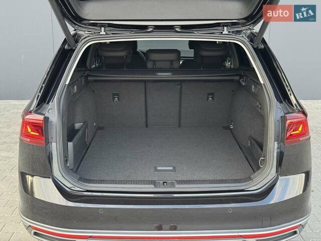 Черный Фольксваген Пассат, объемом двигателя 1.97 л и пробегом 186 тыс. км за 27400 $, фото 27 на Automoto.ua