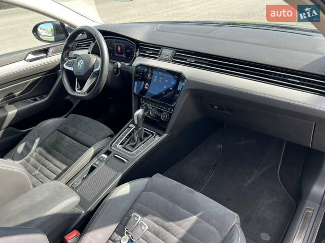 Черный Фольксваген Пассат, объемом двигателя 2 л и пробегом 208 тыс. км за 21158 $, фото 29 на Automoto.ua