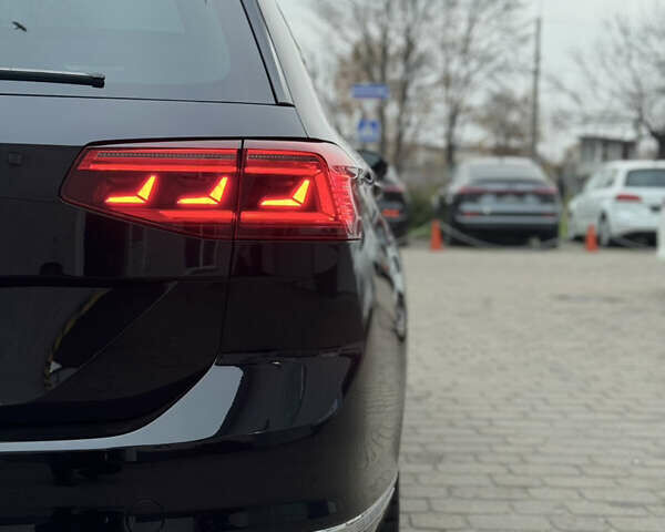 Чорний Фольксваген Пассат, об'ємом двигуна 1.97 л та пробігом 221 тис. км за 22899 $, фото 9 на Automoto.ua