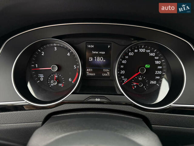 Чорний Фольксваген Пассат, об'ємом двигуна 2 л та пробігом 200 тис. км за 18999 $, фото 31 на Automoto.ua