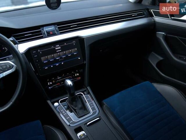 Черный Фольксваген Пассат, объемом двигателя 1.97 л и пробегом 183 тыс. км за 24800 $, фото 37 на Automoto.ua