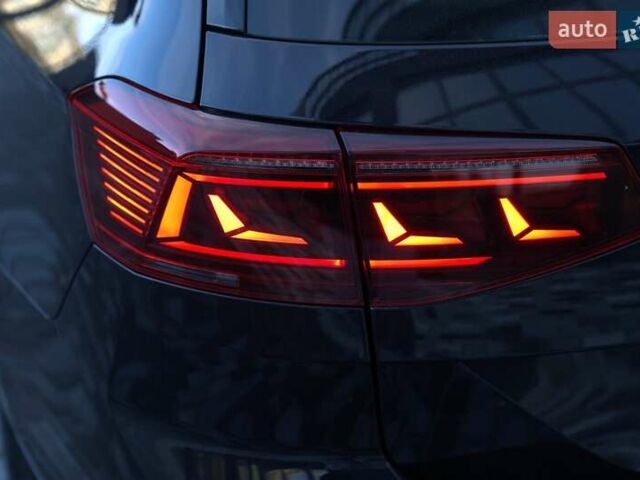 Черный Фольксваген Пассат, объемом двигателя 1.97 л и пробегом 183 тыс. км за 24800 $, фото 17 на Automoto.ua