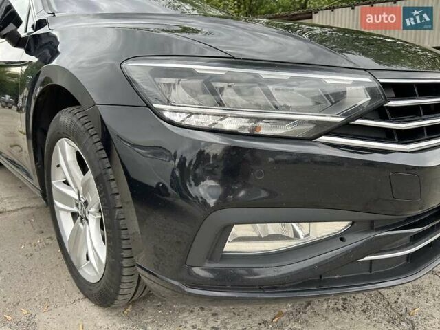 Черный Фольксваген Пассат, объемом двигателя 1.97 л и пробегом 192 тыс. км за 24500 $, фото 5 на Automoto.ua