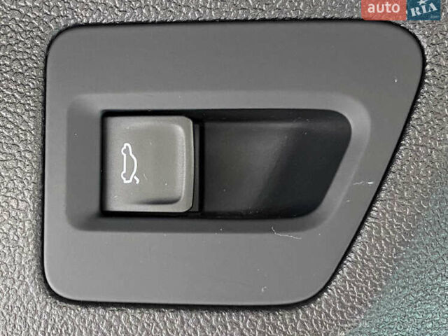 Черный Фольксваген Пассат, объемом двигателя 1.97 л и пробегом 184 тыс. км за 22950 $, фото 16 на Automoto.ua