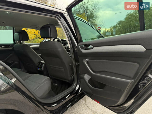 Чорний Фольксваген Пассат, об'ємом двигуна 2 л та пробігом 200 тис. км за 18999 $, фото 50 на Automoto.ua