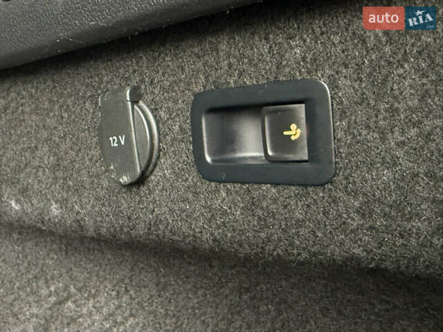 Чорний Фольксваген Пассат, об'ємом двигуна 2 л та пробігом 200 тис. км за 18999 $, фото 62 на Automoto.ua