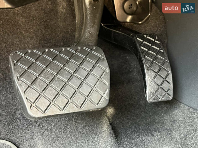 Черный Фольксваген Пассат, объемом двигателя 1.97 л и пробегом 145 тыс. км за 26300 $, фото 30 на Automoto.ua