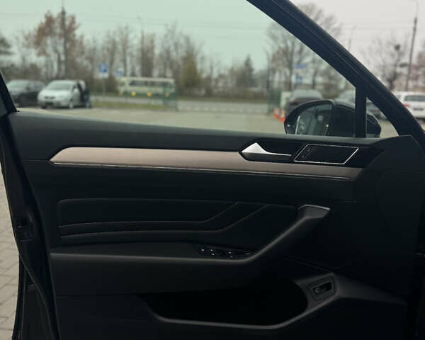Чорний Фольксваген Пассат, об'ємом двигуна 1.97 л та пробігом 221 тис. км за 22899 $, фото 17 на Automoto.ua