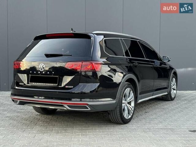 Черный Фольксваген Пассат, объемом двигателя 1.97 л и пробегом 186 тыс. км за 27400 $, фото 5 на Automoto.ua