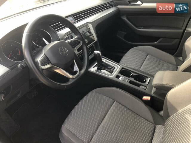 Чорний Фольксваген Пассат, об'ємом двигуна 2 л та пробігом 234 тис. км за 19600 $, фото 4 на Automoto.ua