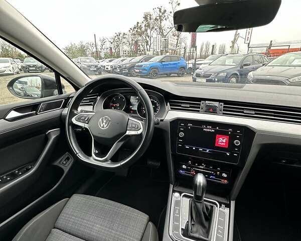 Черный Фольксваген Пассат, объемом двигателя 2 л и пробегом 80 тыс. км за 23999 $, фото 25 на Automoto.ua